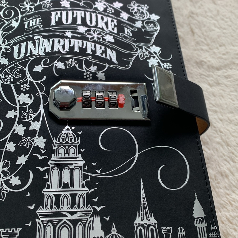 Owlcrate Locking Journal and Pen Dark Academia Box - Picture 3 of 10